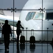 Piloti a stewardi v EU chtějí stávkovat Piloti a stewardi v EU chtějí stávkovat