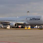 500 cestujících strávilo noc v letadle. Bez jídla, bez dek, bez možnosti vystoupit. 500 cestujících strávilo noc v letadle. Bez jídla, bez dek, bez možnosti vystoupit.